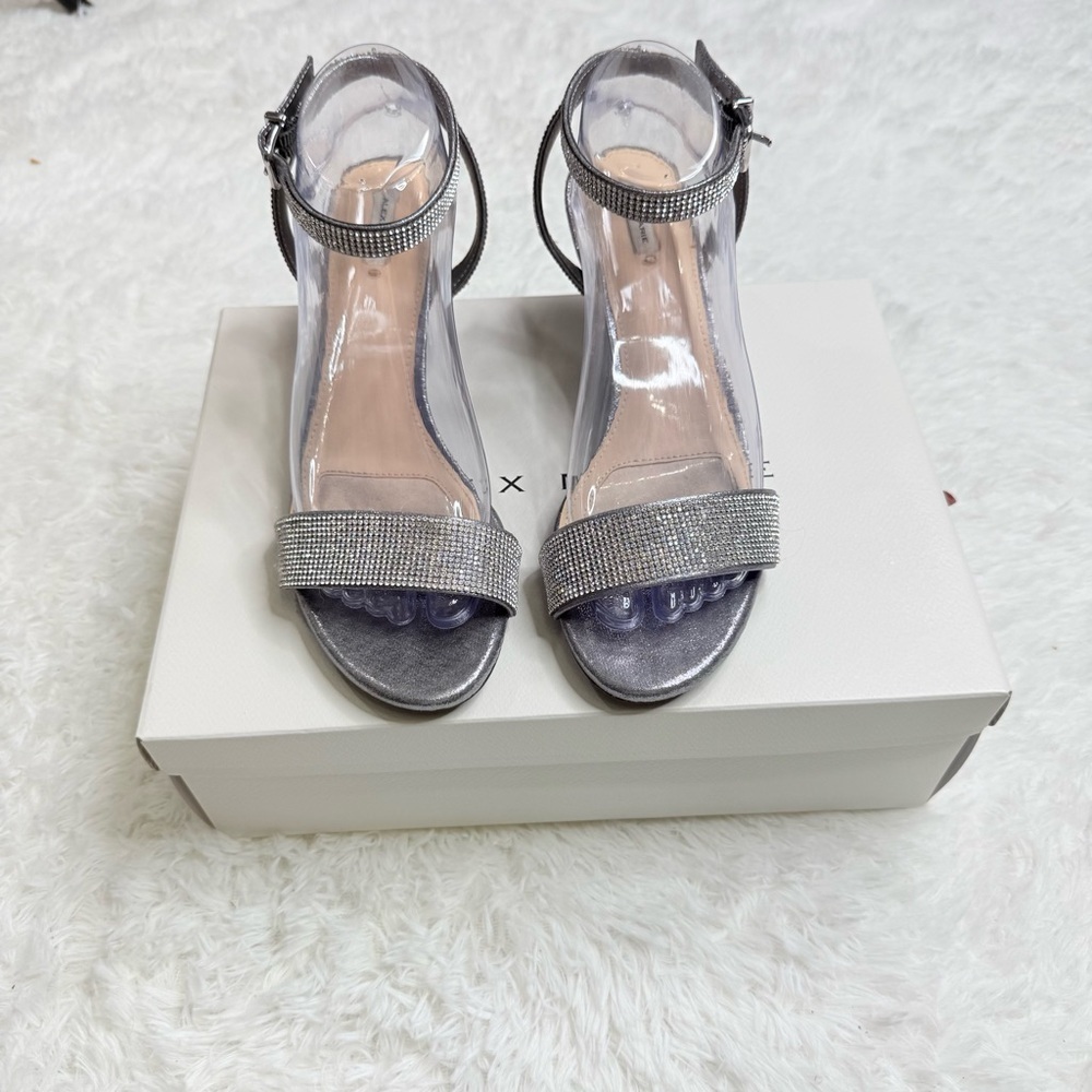 Alex Marie Nallie Rhinestone Heels Silver Strappy Sandals Size 9M Dressy Evening